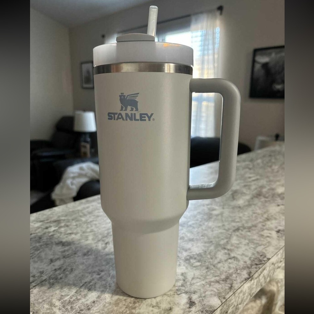 40oz light blue Stanley
